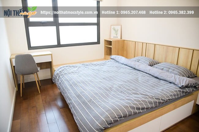 Bàn làm việc thiết kế liền thông với hệ kệ chứa đồ tạo thành sự thống nhất cho tổng thể Bàn làm việc thiết kế liền thông với hệ kệ chứa đồ tạo thành sự thống nhất cho tổng thể