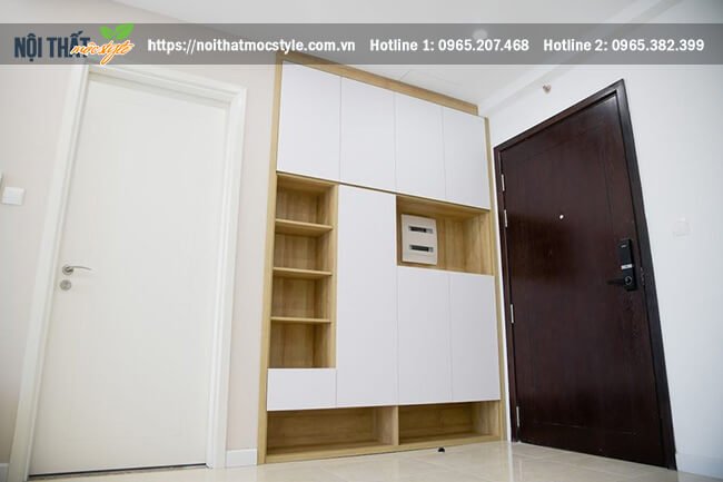 Hệ giày kịch trần kết hợp với kệ chứa đồ hiện đại và thông minh mang đến công năng sử dụng tối ưu cho gia chủ Hệ giày kịch trần kết hợp với kệ chứa đồ hiện đại và thông minh mang đến công năng sử dụng tối ưu cho gia chủ