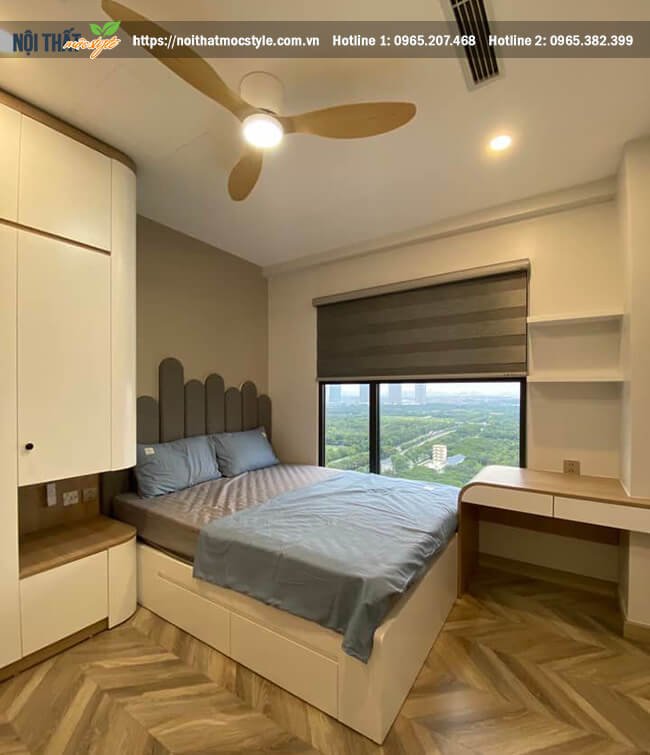 Phòng ngủ của bé với tông màu trắng sáng kết hợp với đồ nội thất thông minh hiện đại