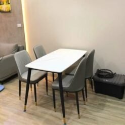 Bộ bàn ăn mặt đá 4 ghế Monet không tay màu ghi sale còn 5.8 triệu/ bộ